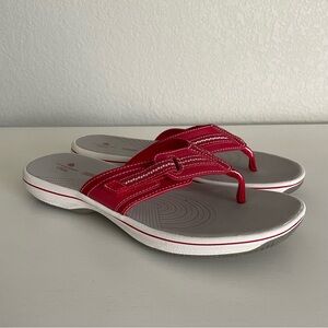 NWOT Cloudsteppers Flip Flops